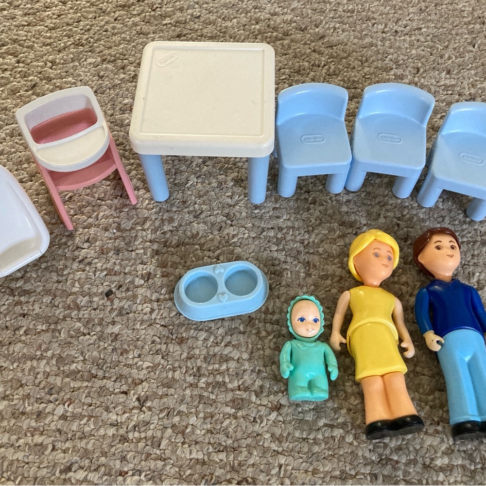 Vintage Little Tikes Dollhouse kitchen Furniture Set with Figures